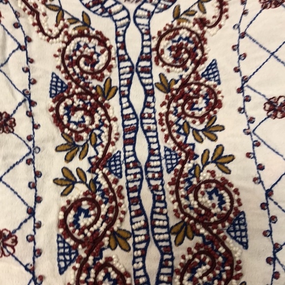 Free People ruffled short sleeve crop embroidered beaded detail w/ruffle trim - Picture 12 of 16